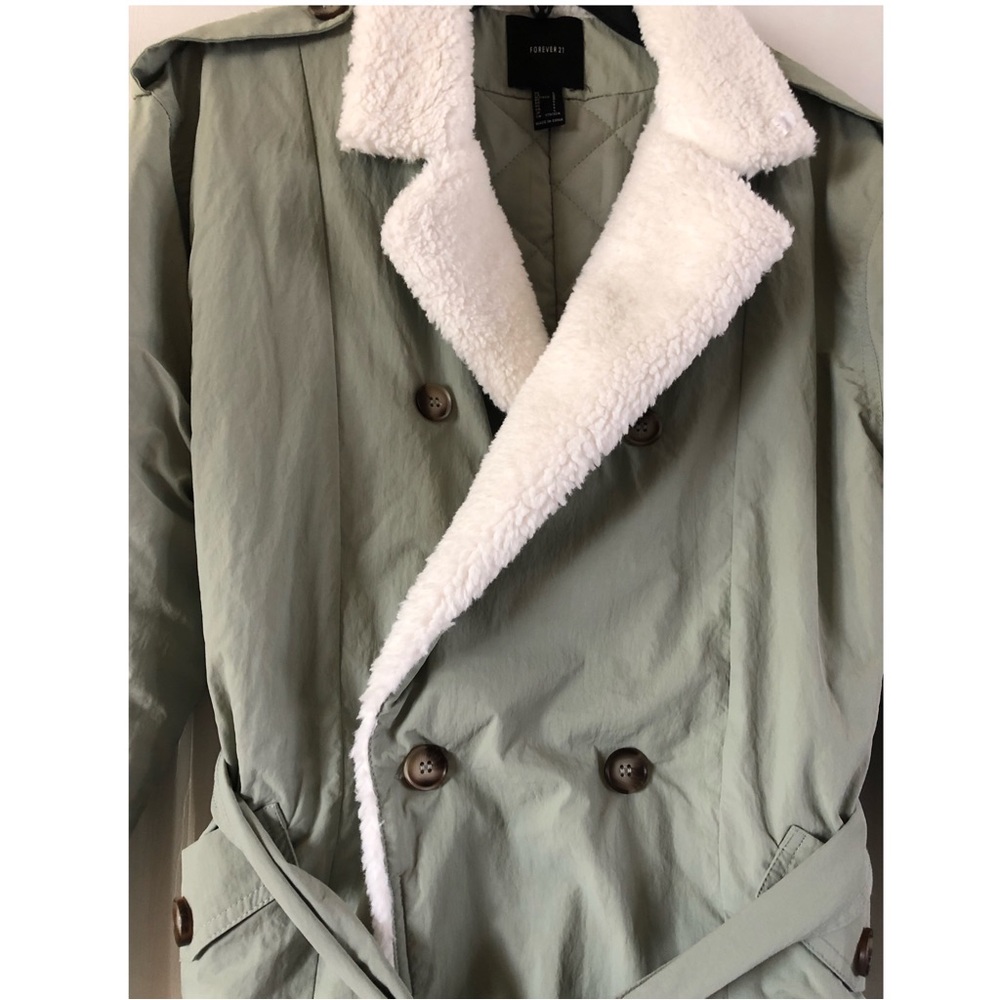 Forever 21 Green quilted coat - Picture 8 of 9